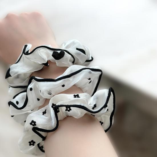 Wasse 3’lü desenli scrunchie toka